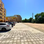 мидия първа линия - Midia First Line Апартамент
