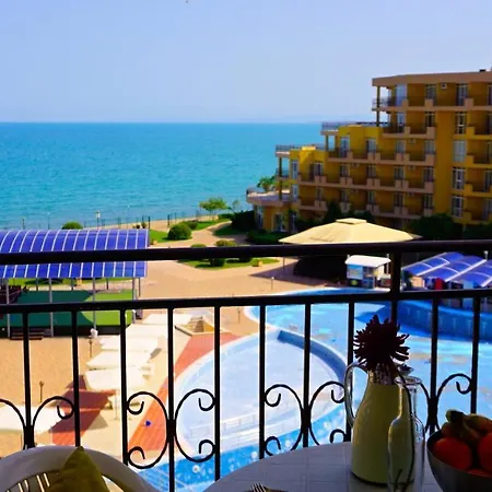 Apartmán мидия на първа линия - Midia First Line