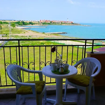 Apartmán мидия на първа линия - Midia First Line *