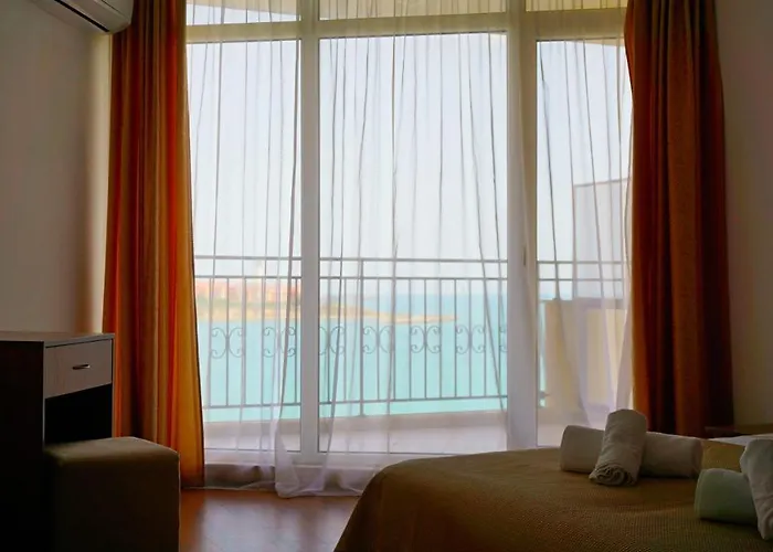 мидия на първа линия - Midia First Line