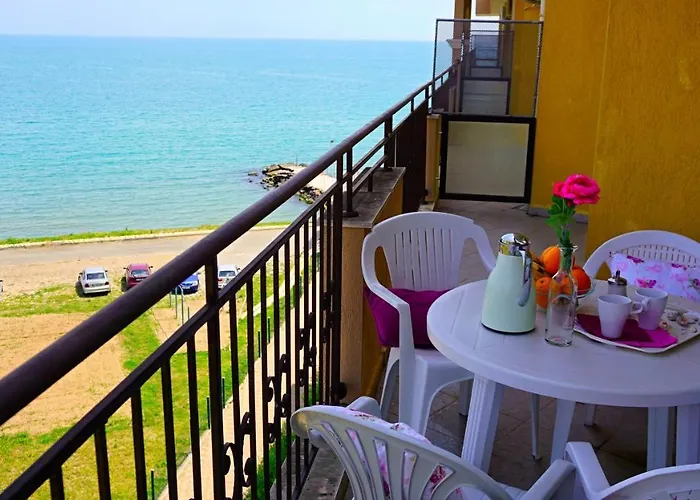 мидия на първа линия - Midia First Line Aheloy