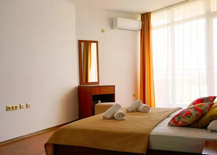 мидия на първа линия - Midia First Line