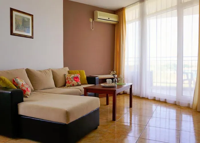 мидия на първа линия - Midia First Line